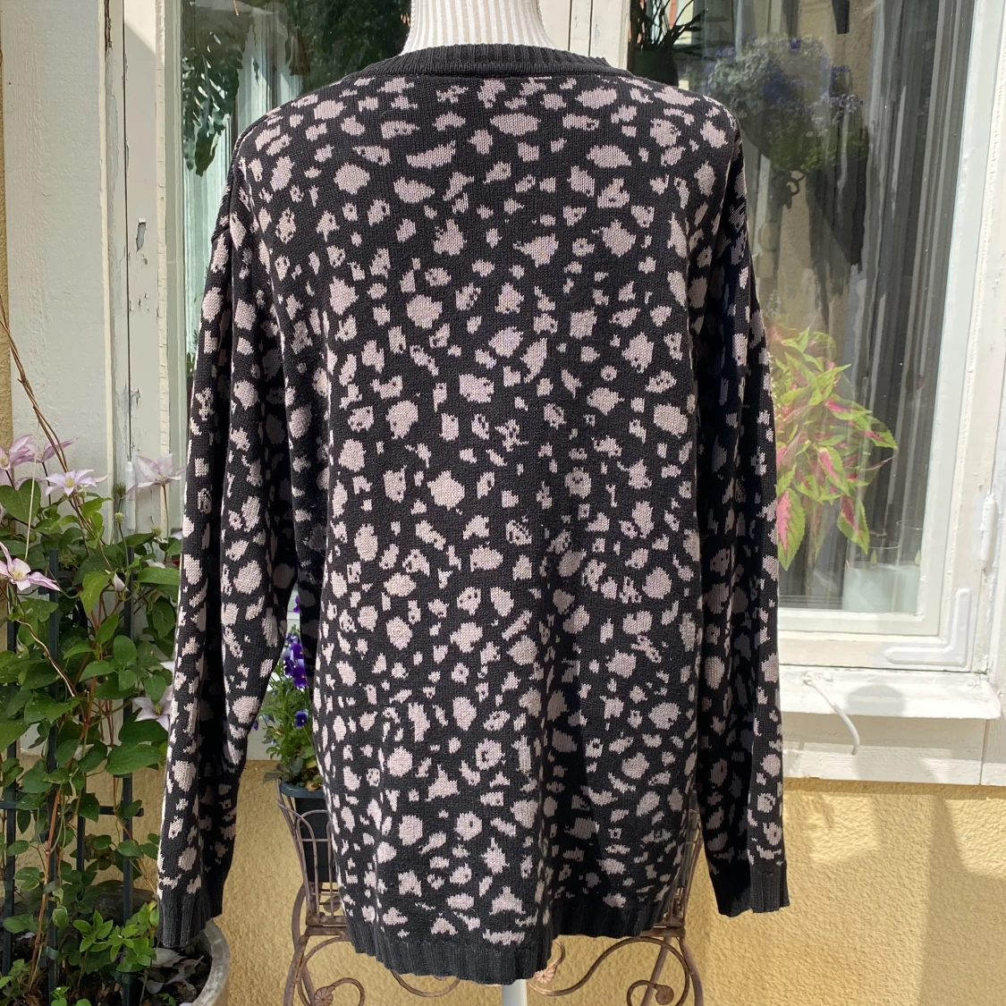 Svart leopard tröja - Cappuccini - 90