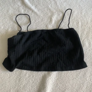 Linne - Ett linne från SHEIN som inte passar mig längre. 