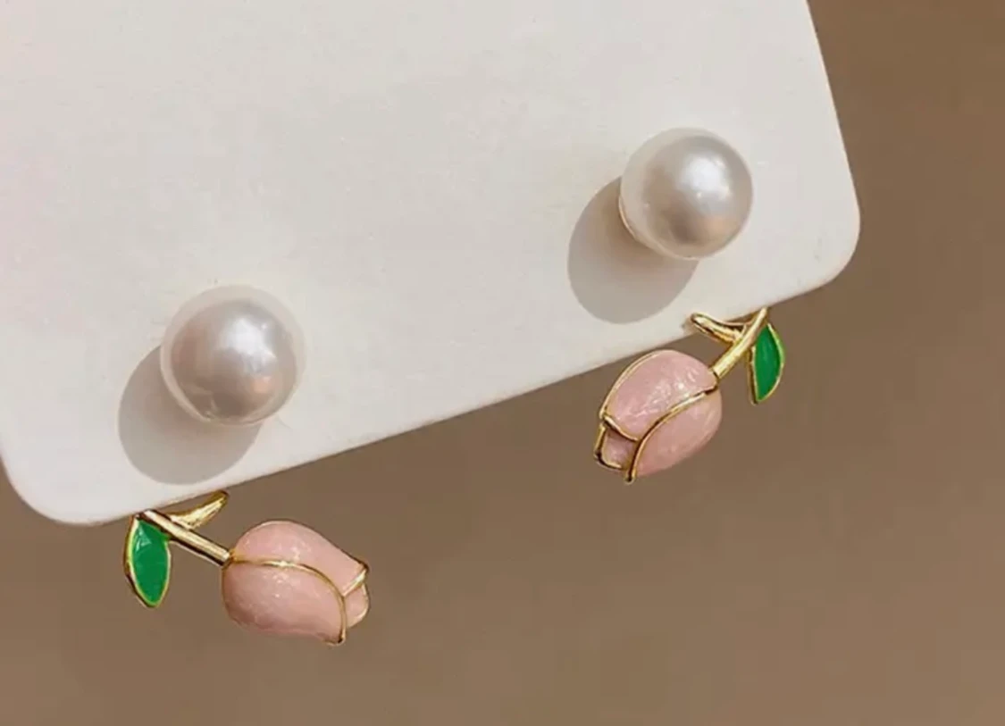 Superfina blommig örnhänge - 90