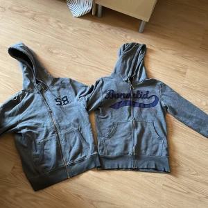 Bondelid zip hoodies  - Bondelid zip up hoodies i storlek  small, 400 spänn för båda  