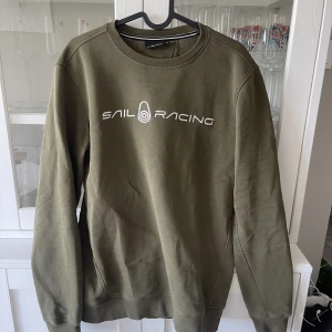 Hoddie - Militärgrön hoodie