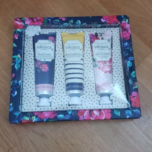 Kit  - Priset är mellan 20-80 kr