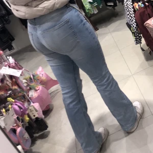 Jeans - Fint skick använd ett fåtal gånger.  