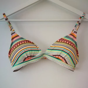 Bikiniöverdel - Knappt använd bikiniöverdel