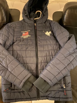 Fint jacka - Fint jacka använd några gånger bara.