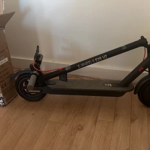 E-bike - Säljer E-biken jag vann på drickan Naias tävling. Använd en gång i ca 10 min så inprincip nyskick. Nypris är 5000. Pris går att pruta utan problem