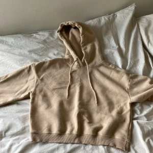 Hoodie - Fin hoodie i storlek xs/s💗