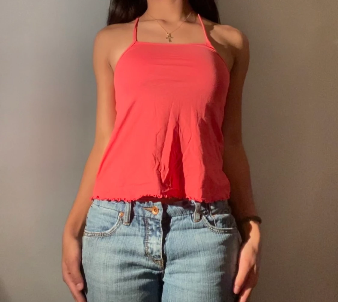 Coral top