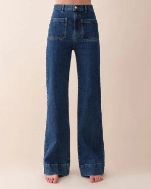 Jeanerica SW006 St Monica Jeans Vintage 95 - Jeanerica Jeans, SW006 St Monica Vintage 95. Storlek 24/32. Byxorna är endast använda vid ett fåtal tillfällen och då sparsamt använda. Inga defekter eller liknade. Originalpris 1900 kr, förhandlingsbart pris.   Köparen står för frakt! 