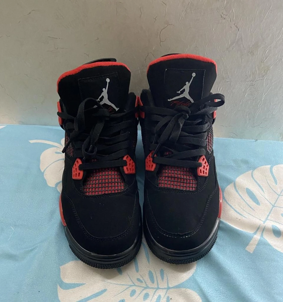 Air Jordan 4 Retro Rez Thunder