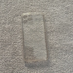 Mobilskal 11 pro - Kostade 30 säljer för 20 bra kvalite men det är 11 pro