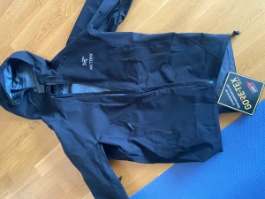 Arc'teryx BETA LT (S) GRATIS FRAKT - Helt ny med tags, storlek small, passar även som en medium, gore-tex helt vattentät