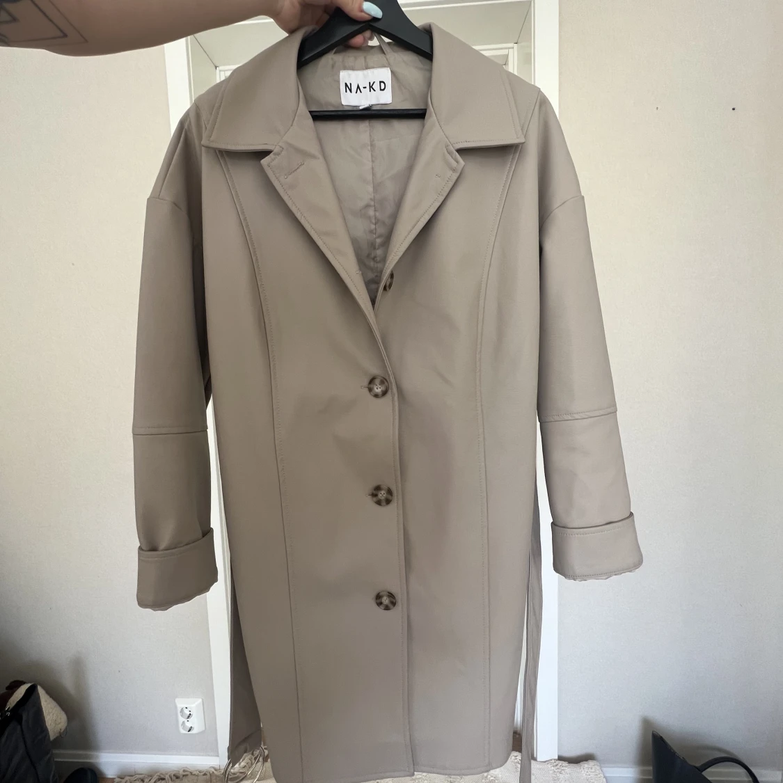 Beige skinnkappa - 90