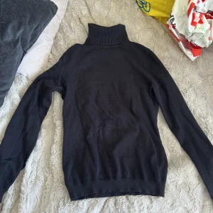 Veromoda tröja  - Superfin knappt använd så fint skick. Storlek M 