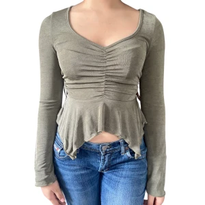 Mörkgrön topp - Långärmad grön topp<3