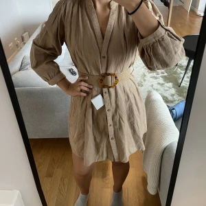 Klänning Zara - Oanvänd 