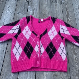 Pink cardigan - Pink cardigan that kinda reminds me of draculoura, worn once