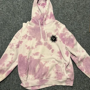 Sweet sktbs hoodie  - Sweet sktbs hoodie i bra skick. Står storlek ca men passar mig som har S och M
