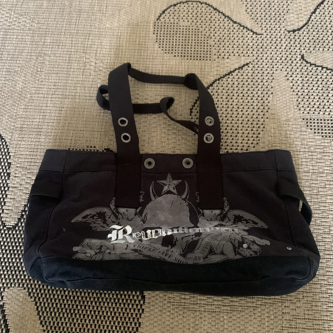 Medelstor y2k väska till salu