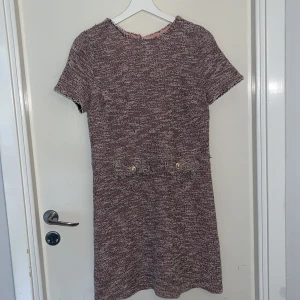 Fin klänning  - Tjockare klänning 