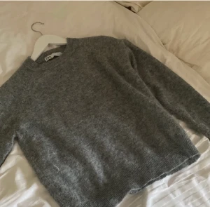 Stickad zara tröja  - Superfin stickad tröja från zara🤗perfekt till hösten 