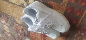 Nike airforce  - Nike air storlek 40 använda en gång! Iprincip som nya 🙏 nypris: 1300 