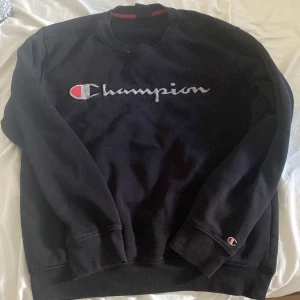 Champion tröja M herr - Långärmad Champion tröja storlek M i fint skick