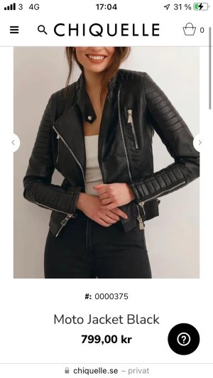 Skinn jacka  - Säljer denna skinn jacka eftersom den är förstor för mig, använd några gånger då min kompis hade den. Är i storlek 42  men passar som s.Köpt för 800 säljer för 360 plus frakt.💓