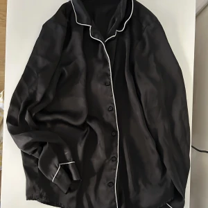 Blus - Blus från Gina Tricot!