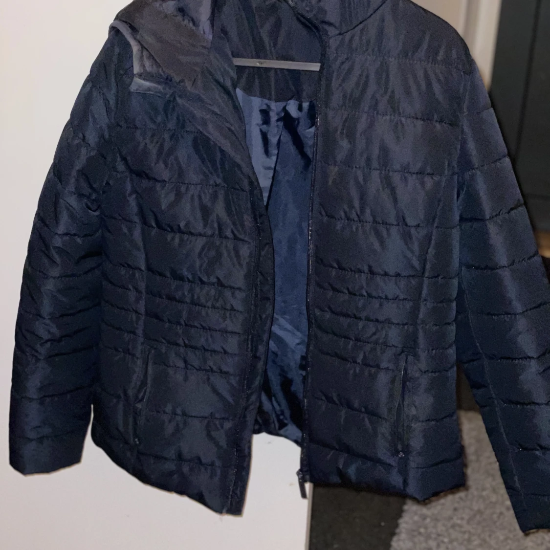 Mariblå pufferjacka - 91