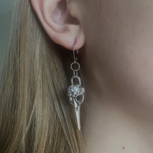 Örhängen🩶 - Supersnygga handgjorda örhängen som passar perfekt till hösten🌟 49kr/st eller 79kr/par  + 15kr frakt 🚚 