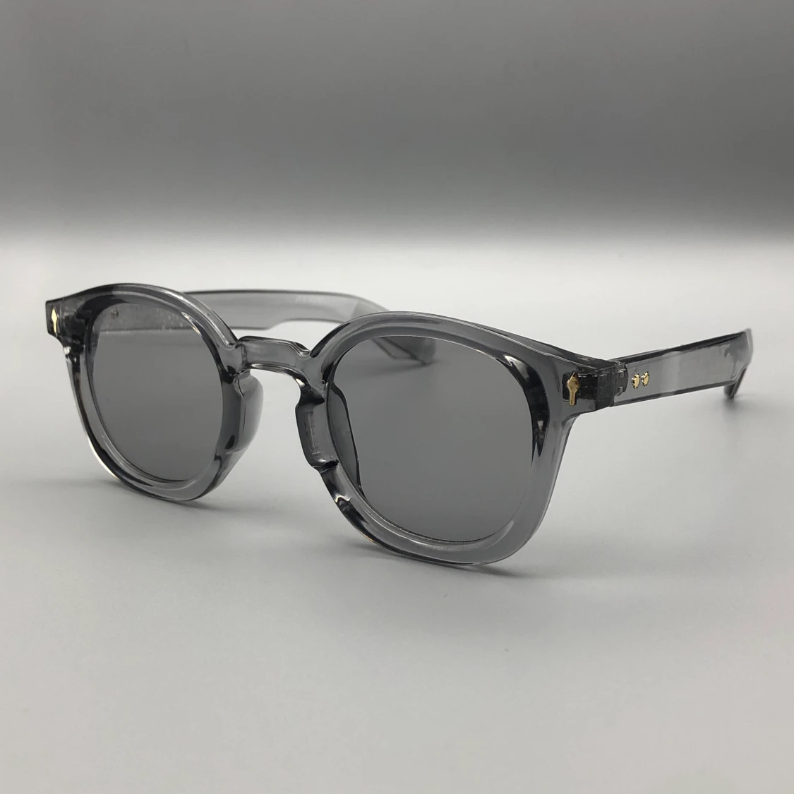 Solglasögon LILJA Crown