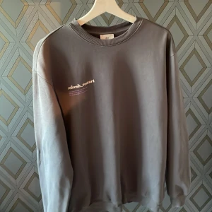 Tröja  - Tröja från hm i mycket bra skick  Relaxed fit