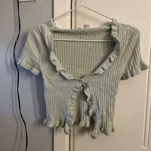 Grön blus - Jätte söt grön blus