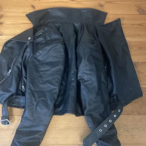 skinnjacka  - Höst/vår jacka 