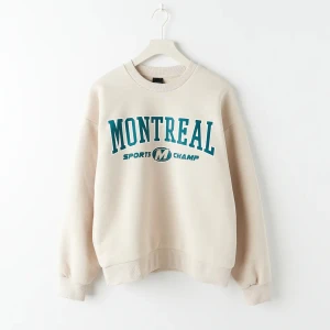 Gina tricot sweatshirt  - Jag säljer denna jätte fina tröjan💗 jag säljer för att den inte används, kom privat för bilder på den. Tröjan är i jätte bra skick, men pris går att diskuteras💗