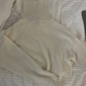 Stickad tröja från H&m 🤍 storlek S