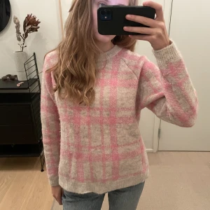 Stickad tröja - Mysigaste stickade tröjan från Carin Wester💖