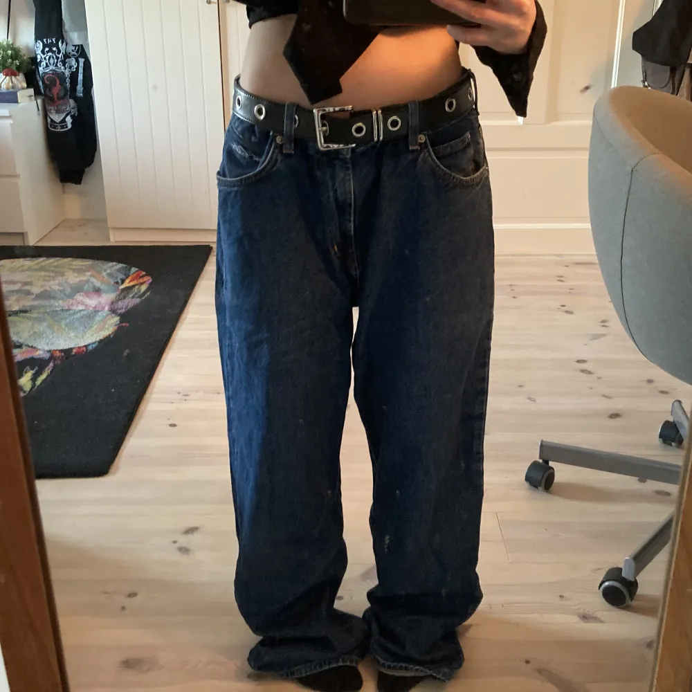 Baggy jeans från junkyard som tyvärr är lite för stora för min smak. Midjemått 88cm. Köpta second hand men väldigt bra skick☺️. Jeans & Byxor.