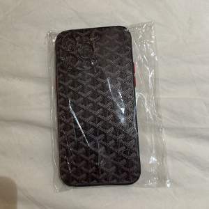 Goyard mobil skal från AliExpress, iPhone 14 PRO Max, säljs då jag har för många skal och det inte användts 