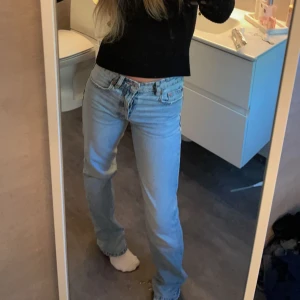 Zara jeans  - Säljer nu mina zara jeans, dom är i bra Skick och finns inte längre på Zaras hemsida