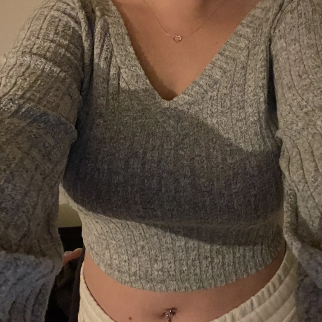 Grå tröja  - 91