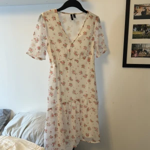 Klänning - Storlek Xs