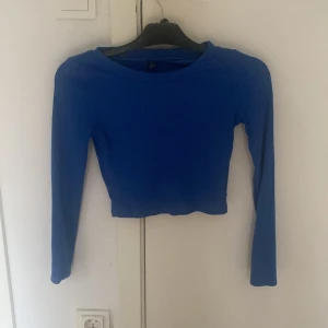 Långärmad  - Fin långärmad blå tröja 💗