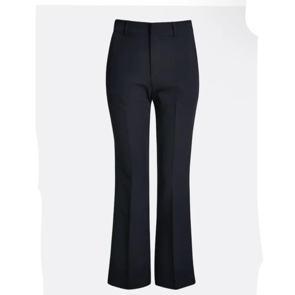 Assnygga och populära kostymbyxor ”Vilma” från bikbok, sparsamt använda💓. Jeans & Byxor.