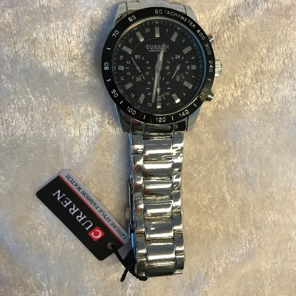 Stål armband, Japanskt urverk, Med extra batteri 320kr/st . Asusteet.