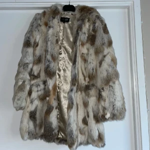 Pälsjacka - Äkta Hollies pälsjacka, inte använd. 