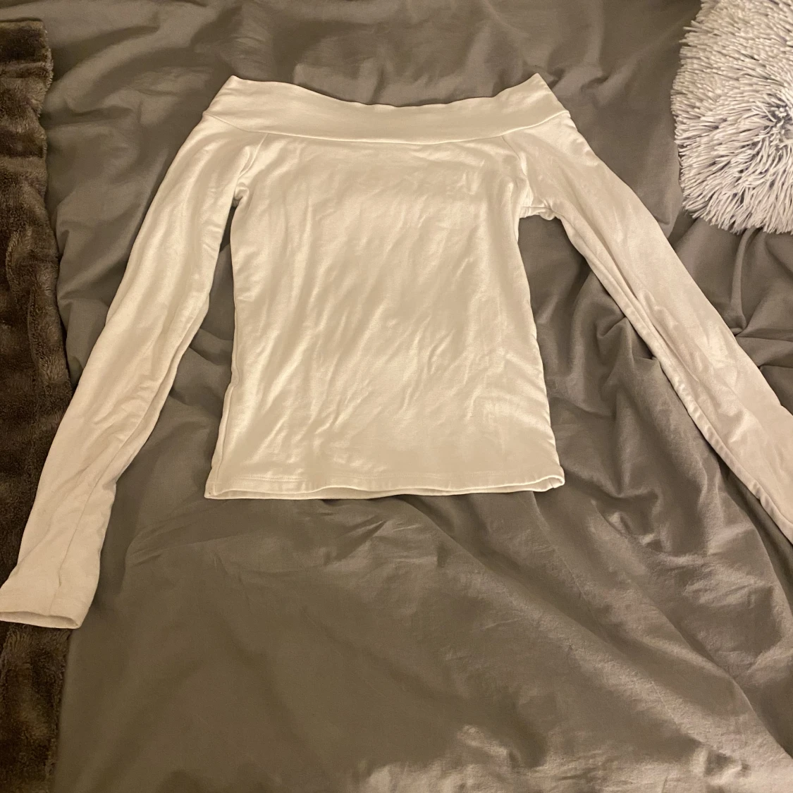 Vit off shoulder tröja  - 90