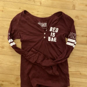 PINK tröja - En så söt sovtröja från Pink VS, bekväm och snygg!
