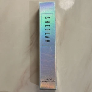 SheGlam Concealer - SheGlam 12HR Full Coverage Concealer. Färgen ”Whipped Cream”. Oöppnad. Ljus färg